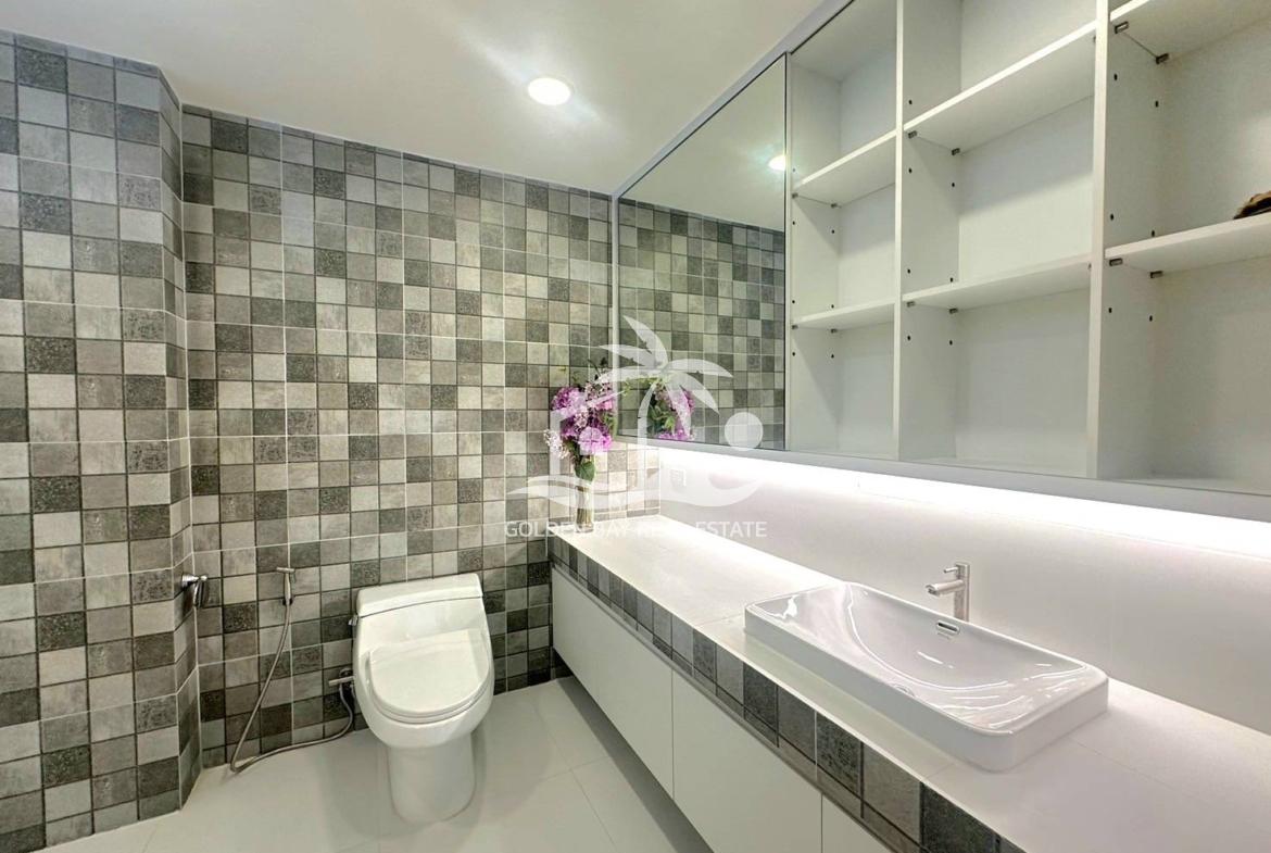 Grand View – Baan Amphur