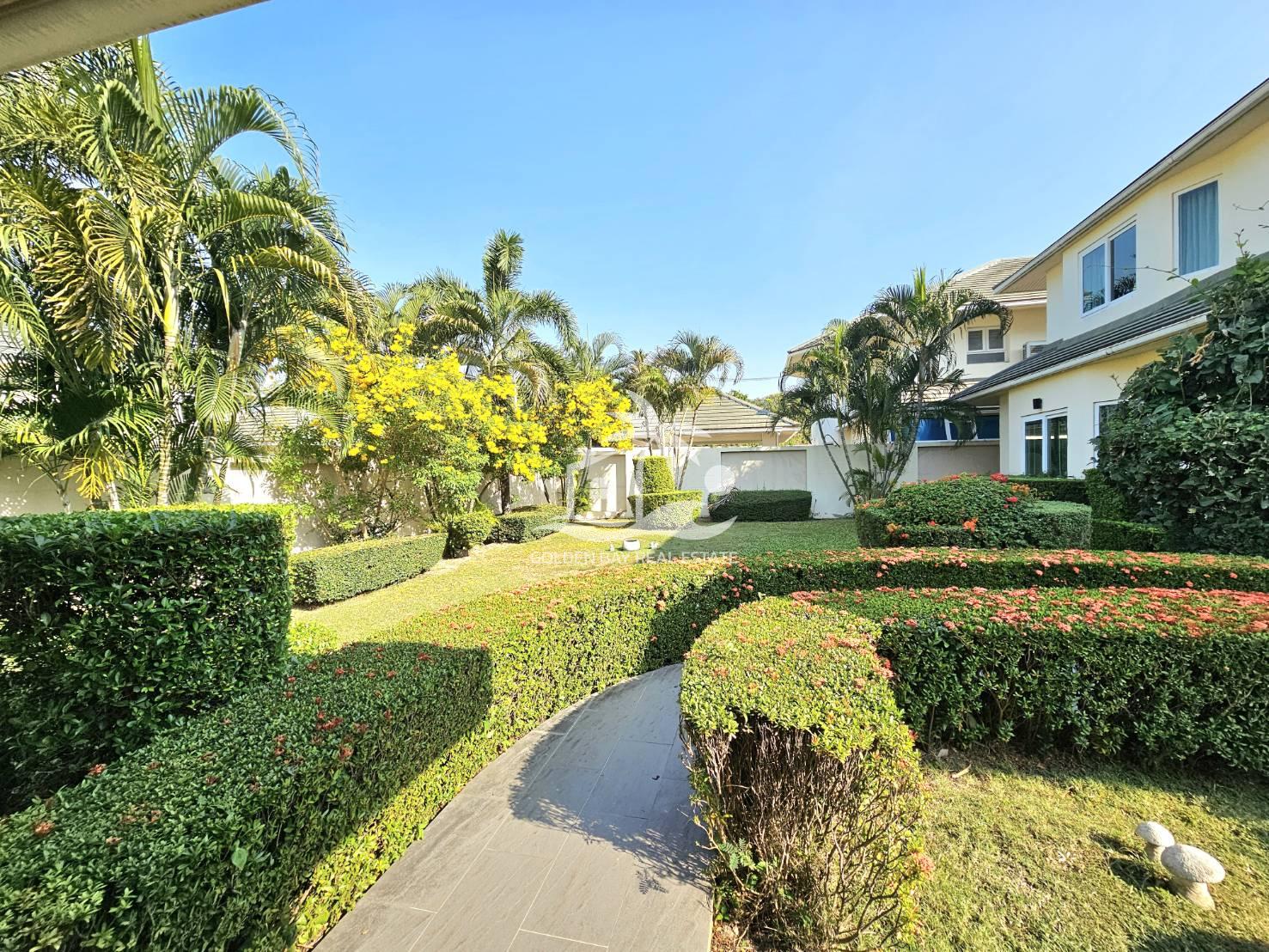 1630115_0 Green Field Villas 5 – East Pattaya