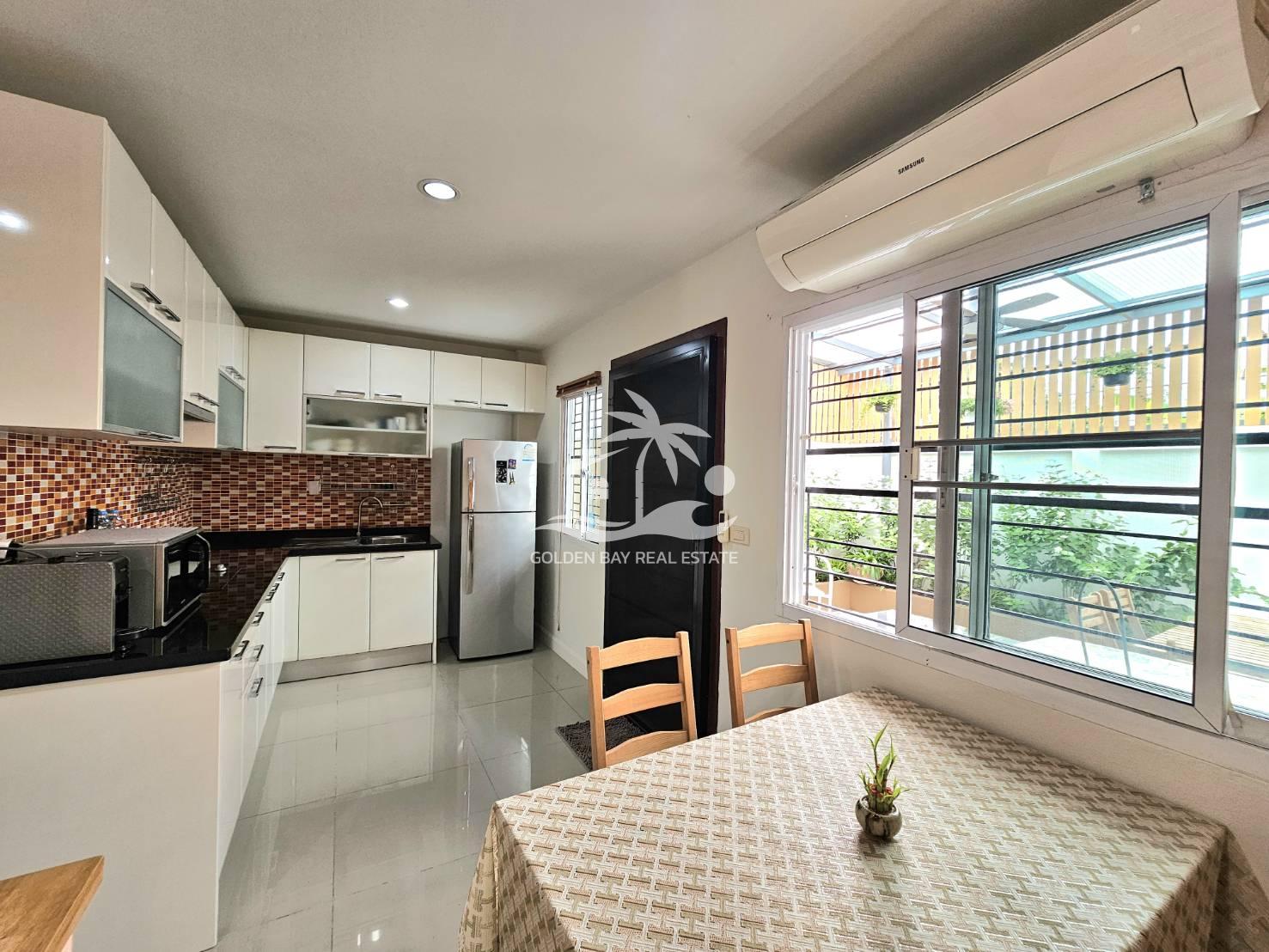 Town Home in Soi Chaiyaponvitee Road – East Pattaya