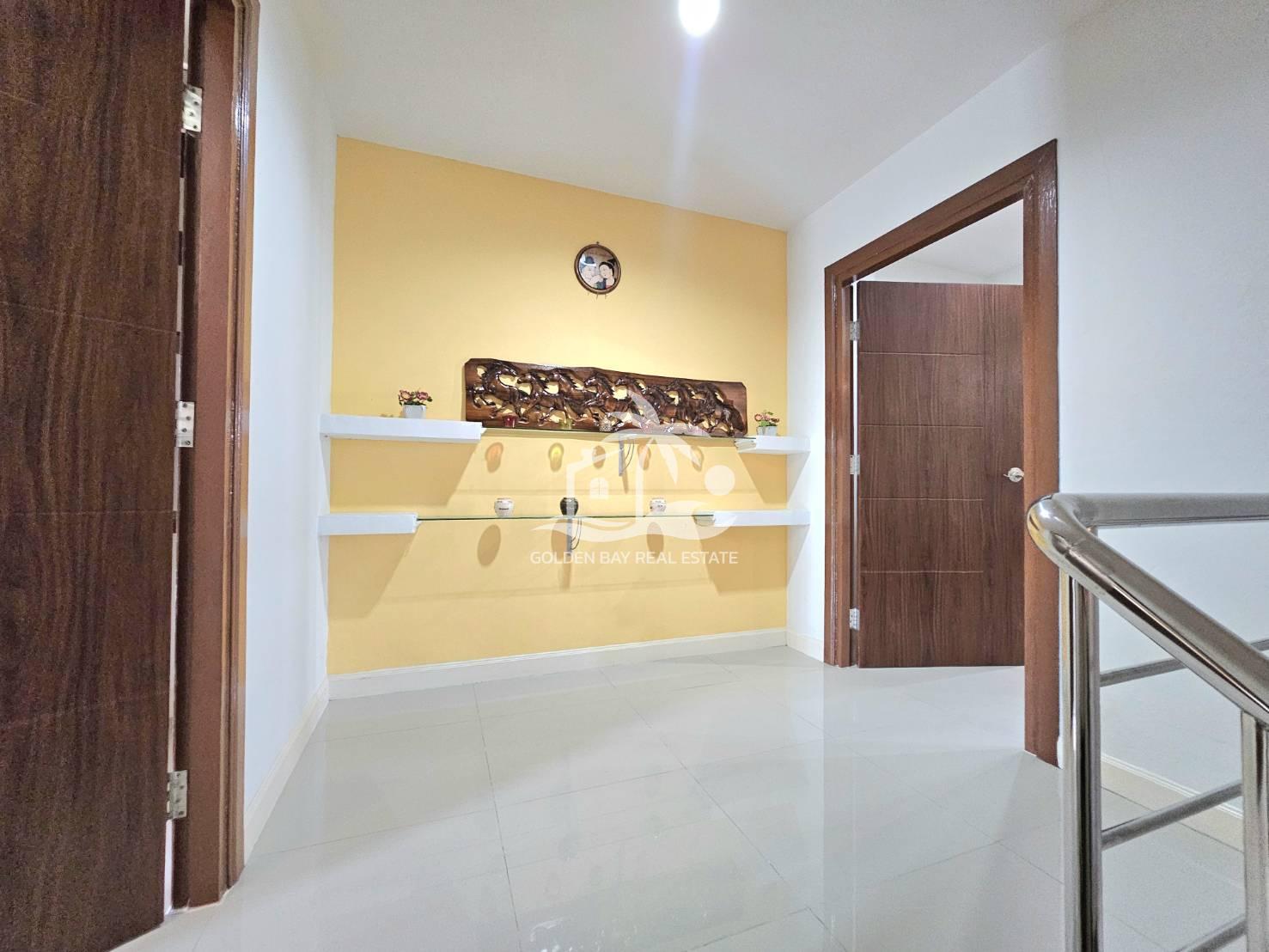Town Home in Soi Chaiyaponvitee Road – East Pattaya
