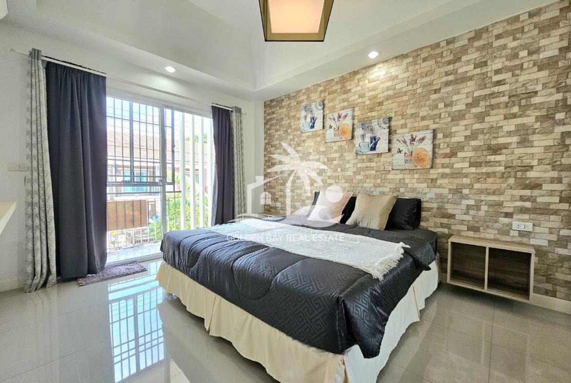 Town Home in Soi Chaiyaponvitee Road – East Pattaya