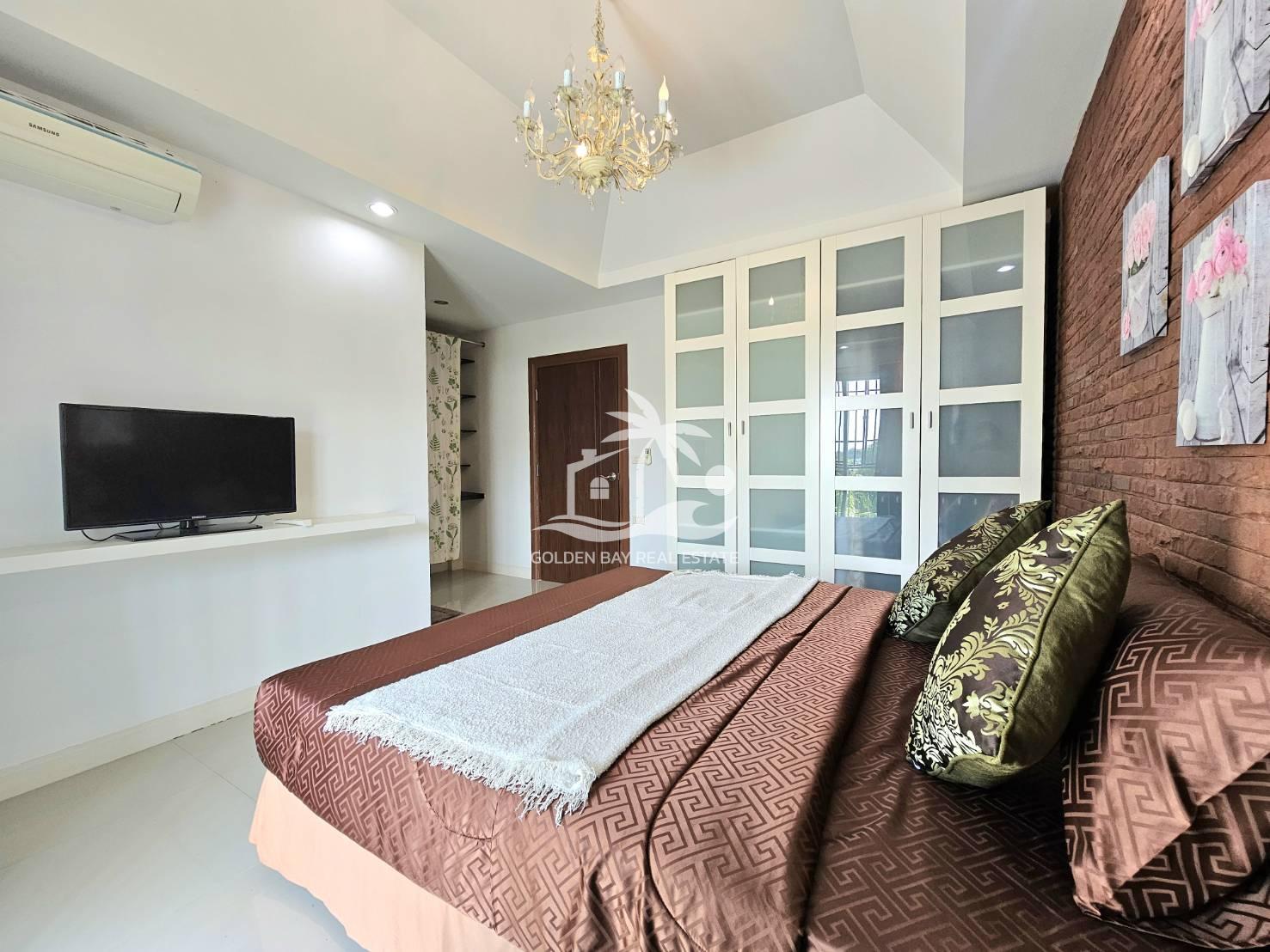 Town Home in Soi Chaiyaponvitee Road – East Pattaya