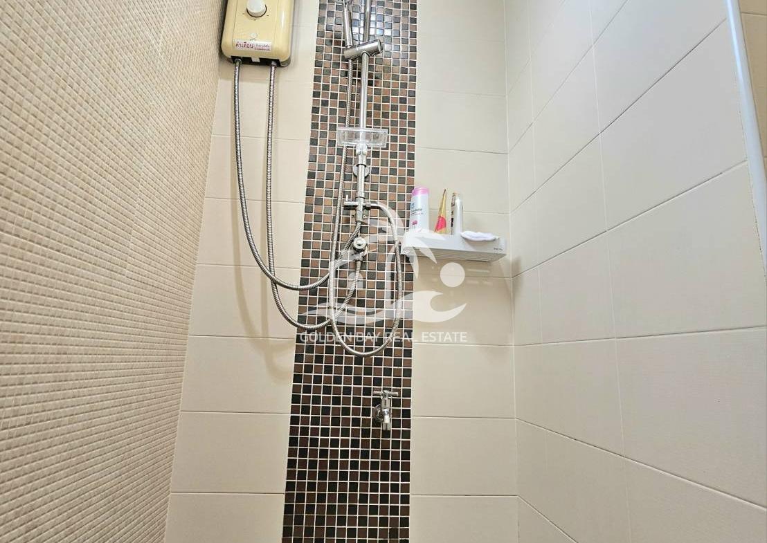 Town Home in Soi Chaiyaponvitee Road – East Pattaya