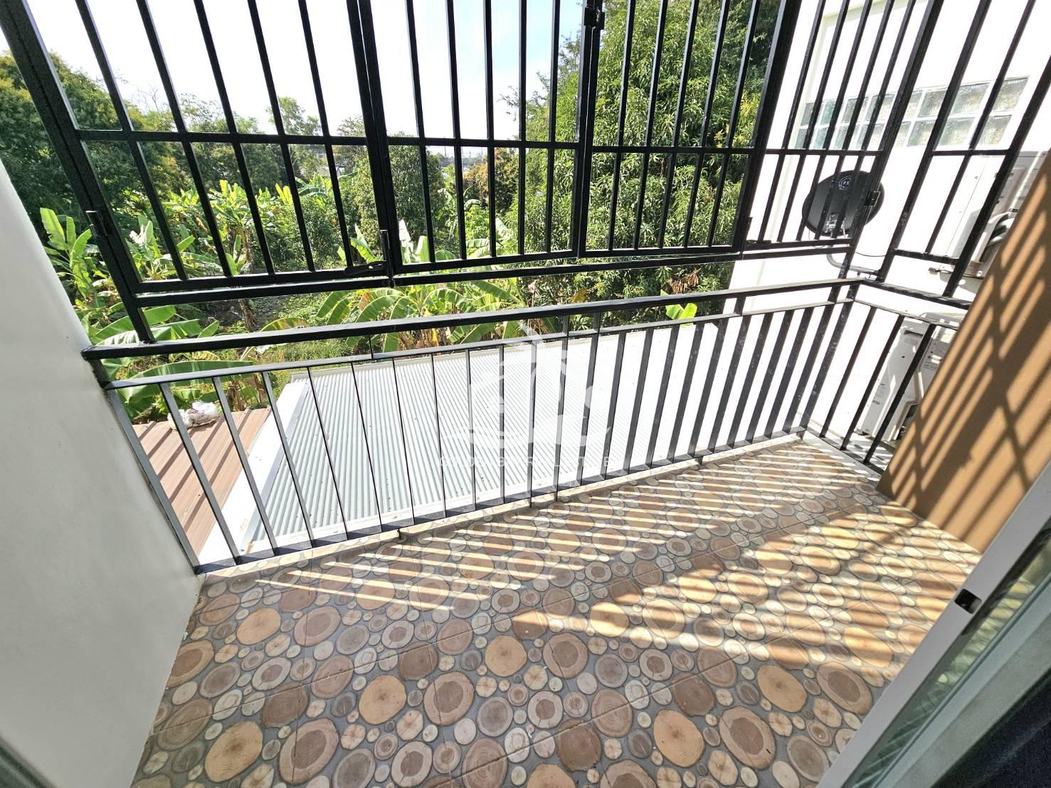 Town Home in Soi Chaiyaponvitee Road – East Pattaya