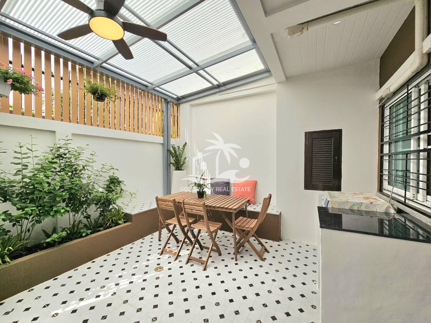 Town Home in Soi Chaiyaponvitee Road – East Pattaya