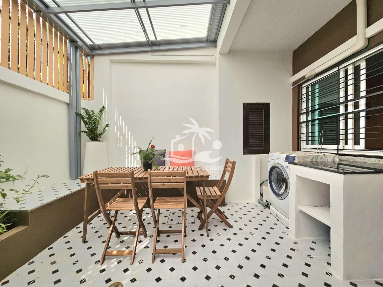 Town Home in Soi Chaiyaponvitee Road – East Pattaya