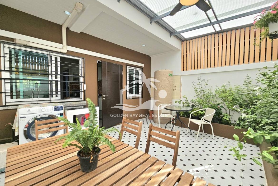 Town Home in Soi Chaiyaponvitee Road – East Pattaya