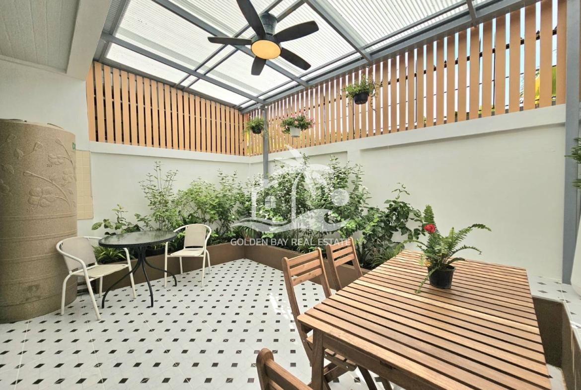 Town Home in Soi Chaiyaponvitee Road – East Pattaya