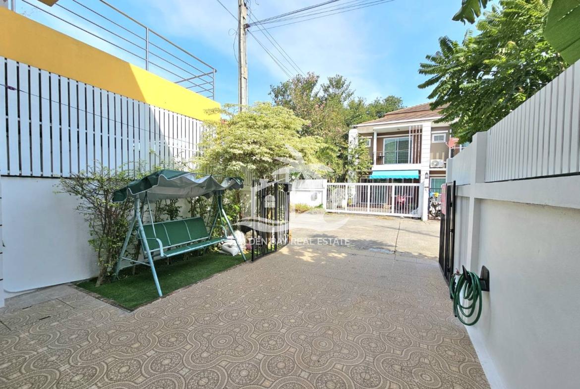 Town Home in Soi Chaiyaponvitee Road – East Pattaya