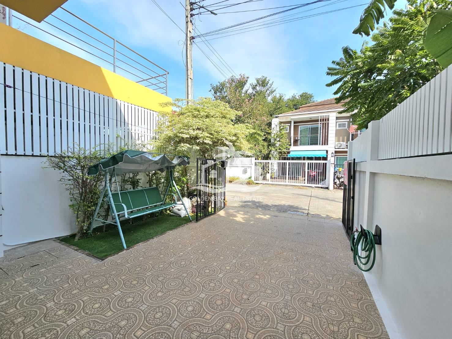 Town Home in Soi Chaiyaponvitee Road – East Pattaya