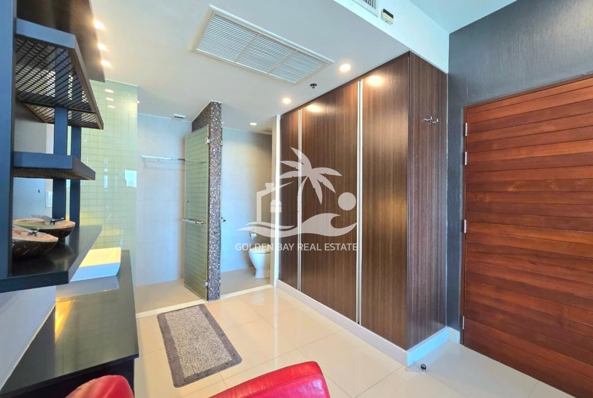 The Axis Condominium – Pratumnak Hill