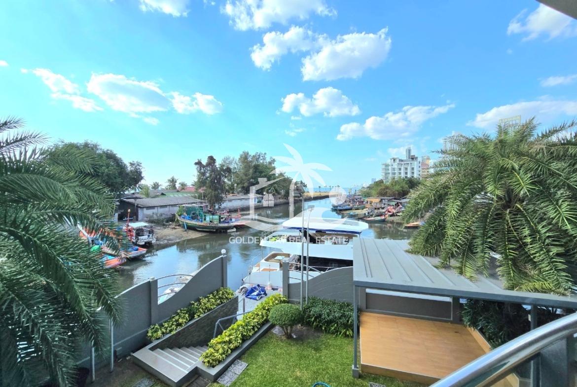 Whale Marina – Na Jomtien