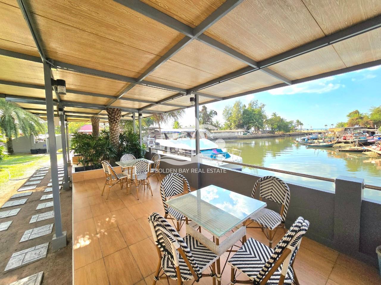 Whale Marina – Na Jomtien