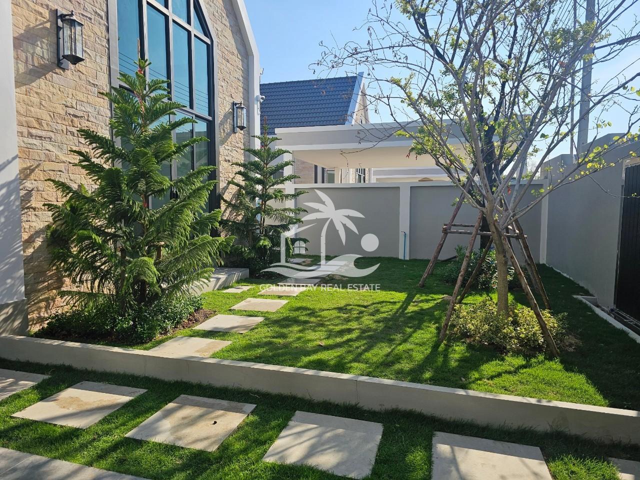 Private Pool Villa in Pong – East Pattaya