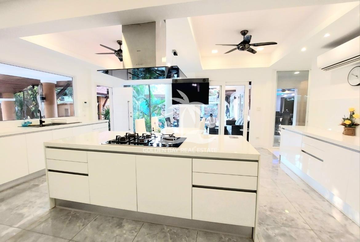 Chateau Dale Thabali Villa – Jomtien