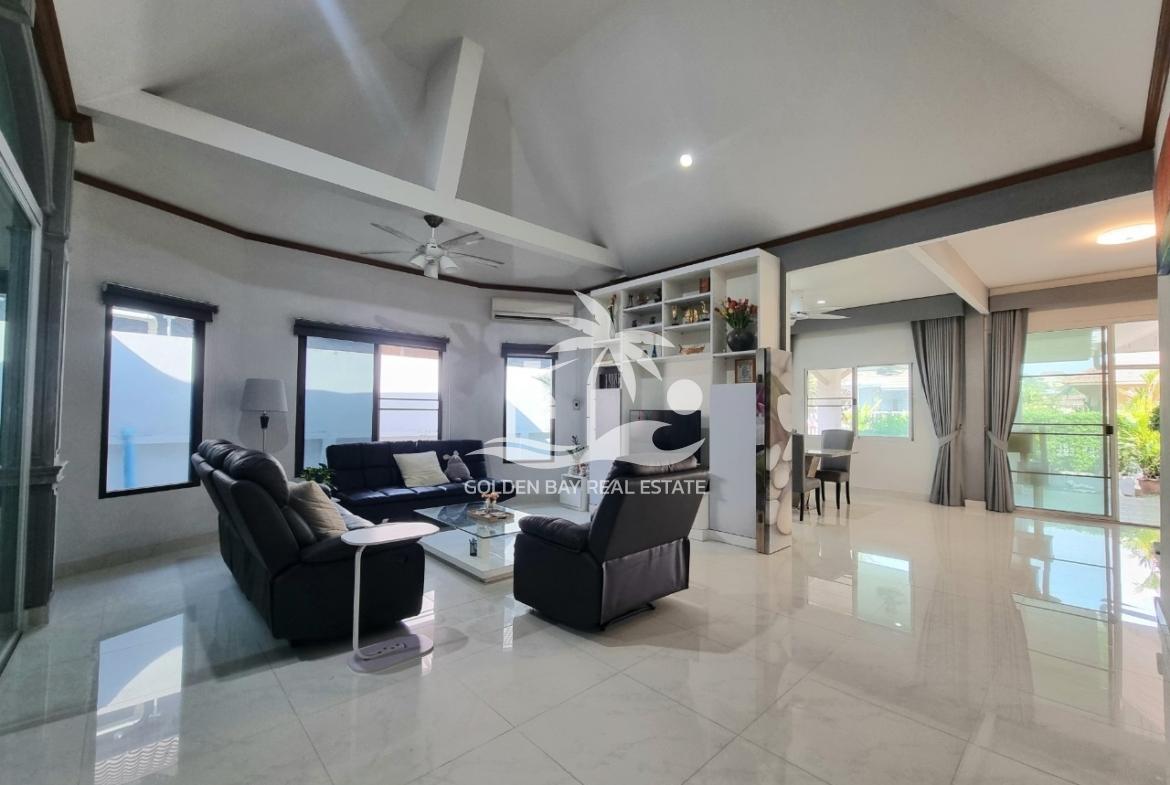 Pattaya Hill 1 – East Pattaya