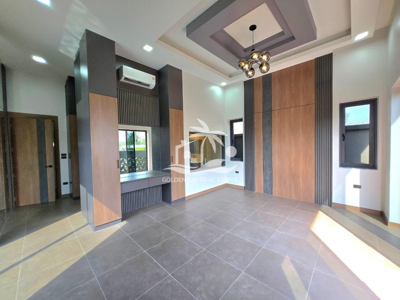 LINE_ALBUM_house for sale 11.9 MB_250122_17 Private House in Mabprachan – East Pattaya