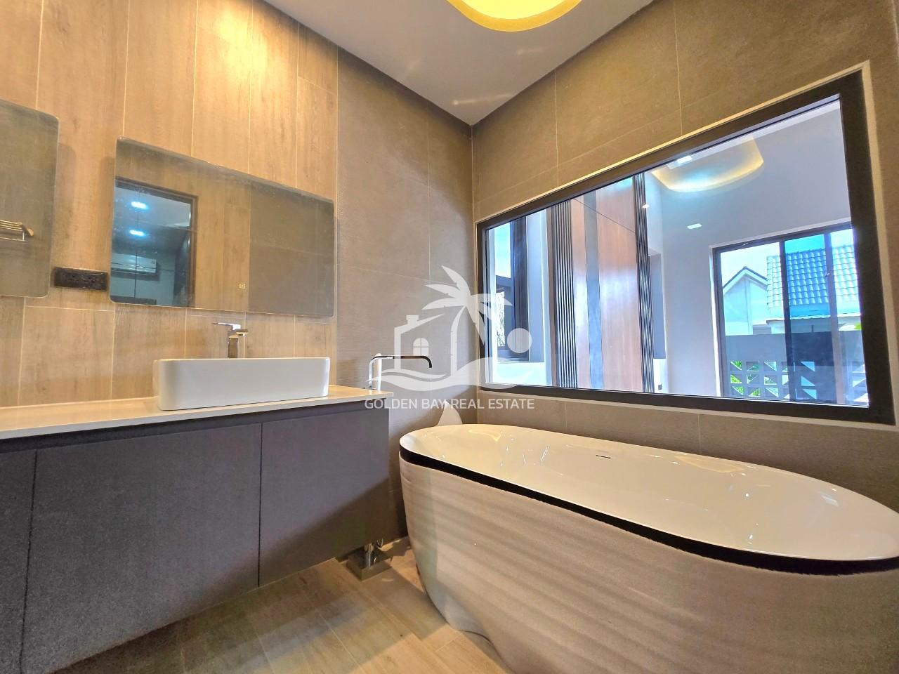 LINE_ALBUM_house for sale 11.9 MB_250122_18 Private House in Mabprachan – East Pattaya