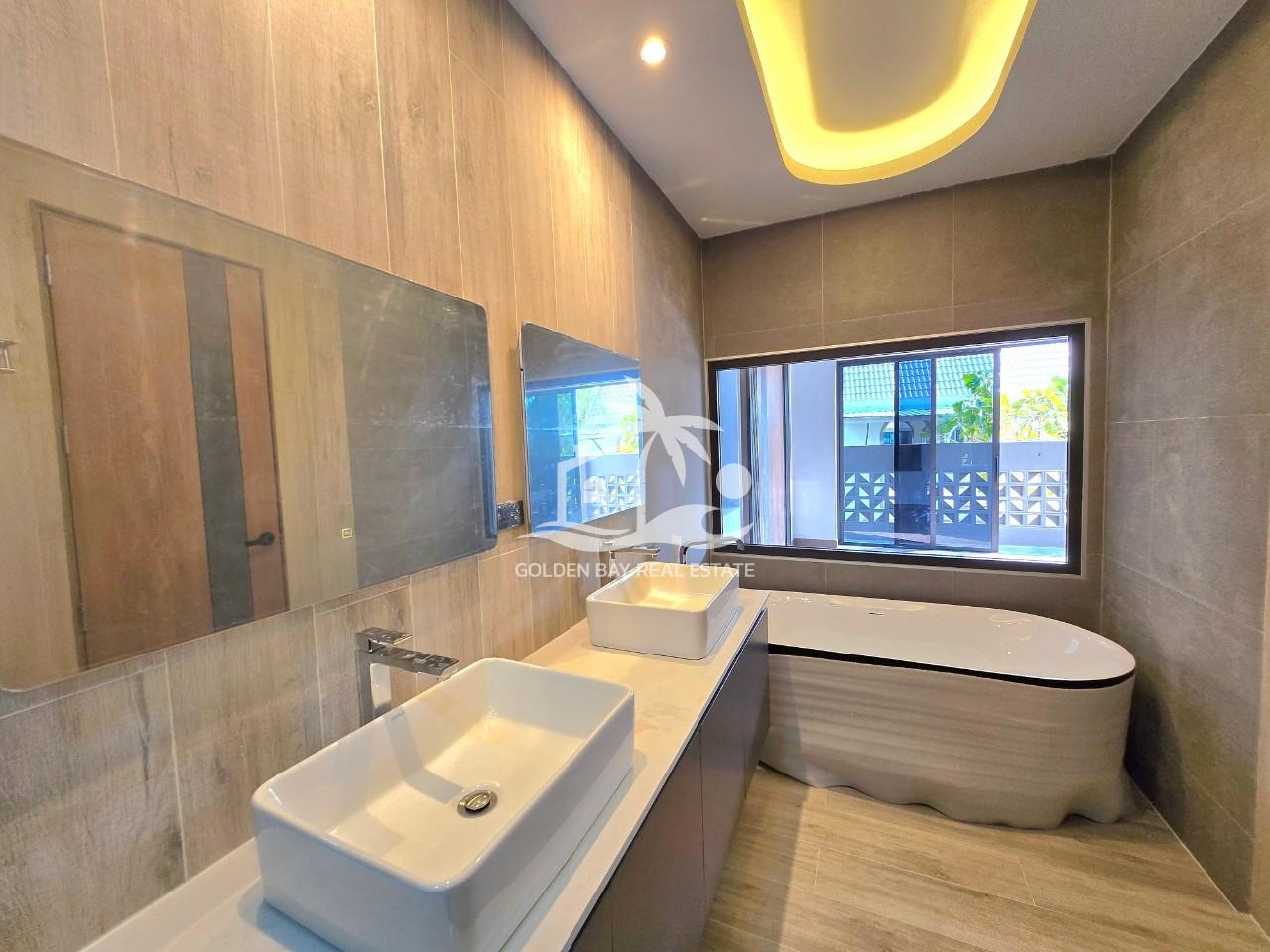 LINE_ALBUM_house for sale 11.9 MB_250122_19 Private House in Mabprachan – East Pattaya
