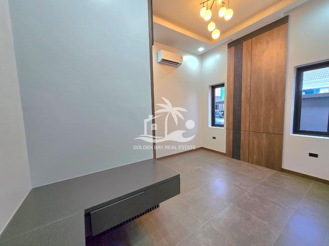 LINE_ALBUM_house for sale 11.9 MB_250122_7 Private House in Mabprachan – East Pattaya