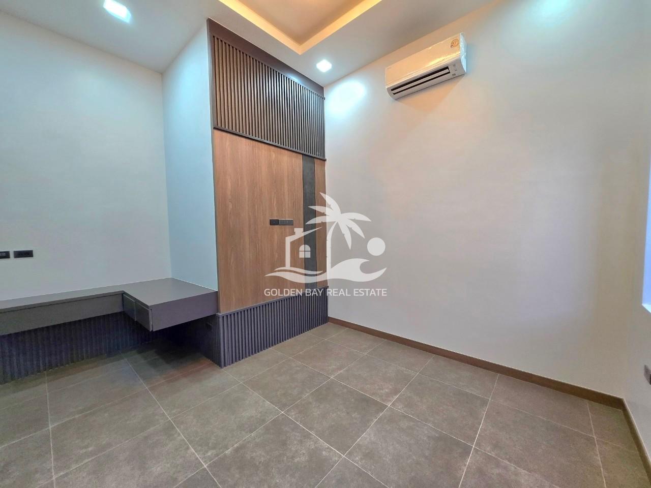 LINE_ALBUM_house for sale 11.9 MB_250122_9 Private House in Mabprachan – East Pattaya