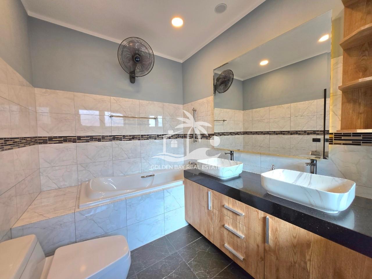 LINE_ALBUM_private house 13.5MB 4b5b +1bangalow_250127_30 Private House near Mabprachan Lake – East Pattaya