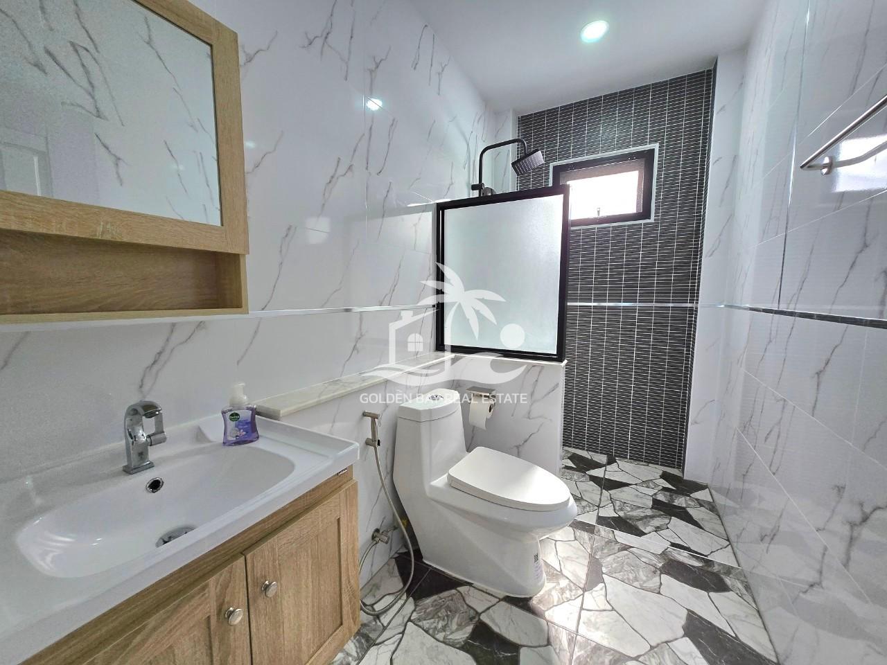 LINE_ALBUM_private house for sale 5.9mb_250111_16 Boy House – East Pattaya