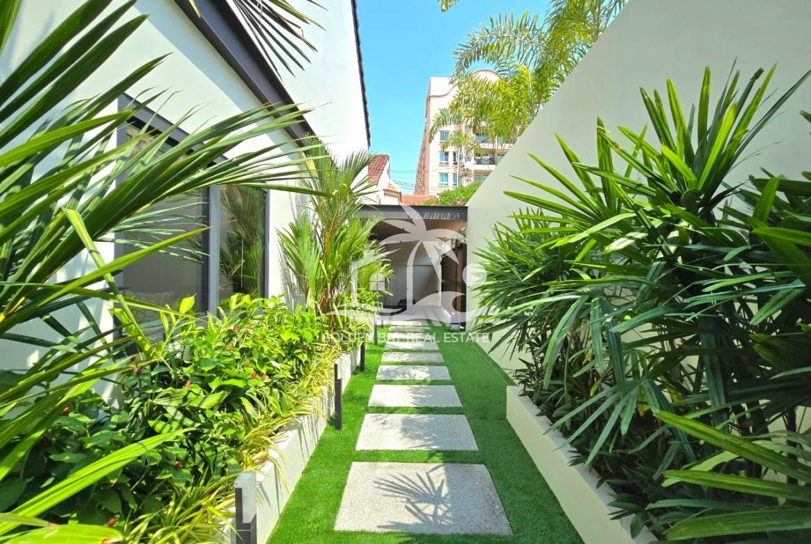 Luxurious Private Pool Villa – Jomtien