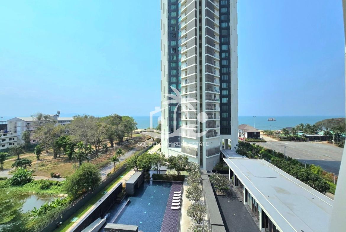 Reflection – Jomtien