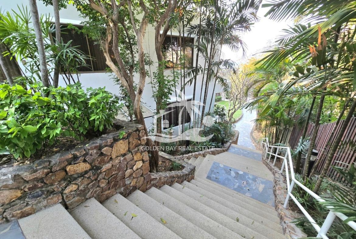 Garden Cliff 2 – Wongamat