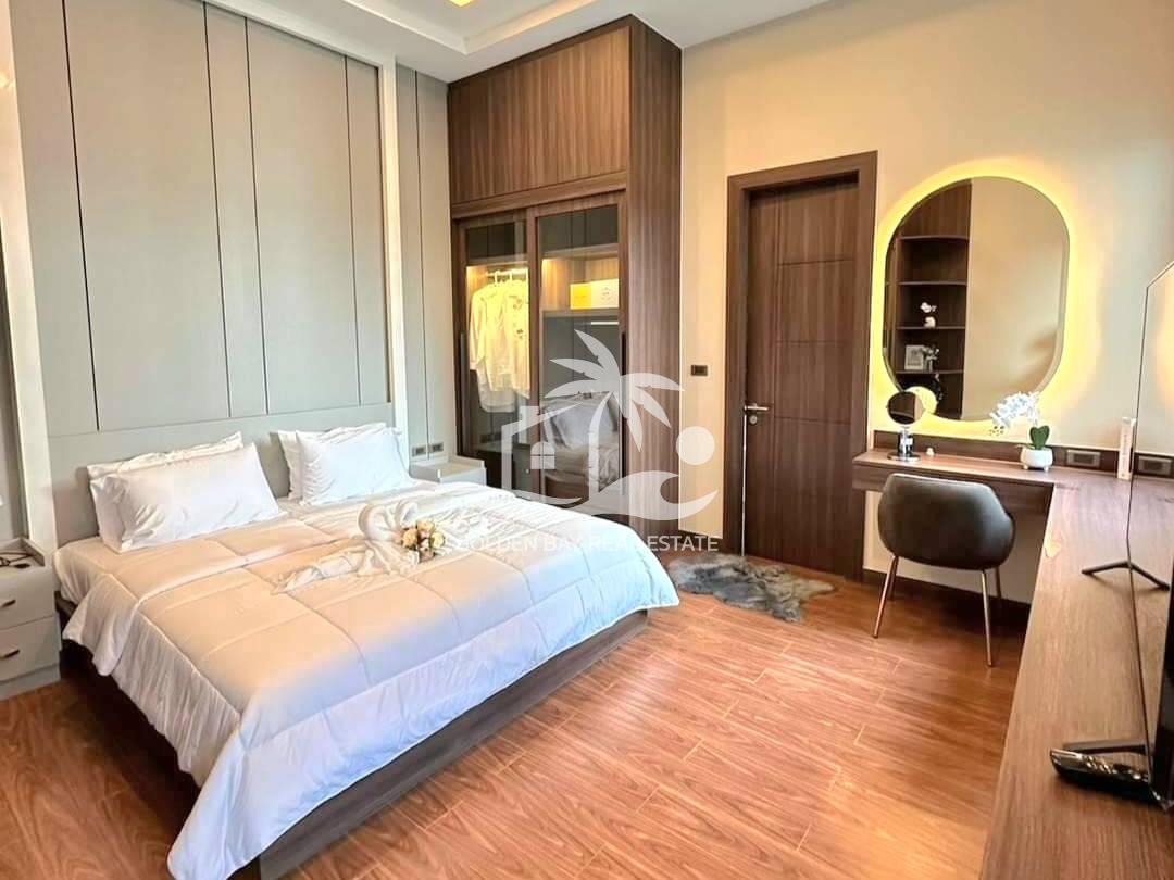 Reservoir Town (Baan Mae 7) – East Pattaya