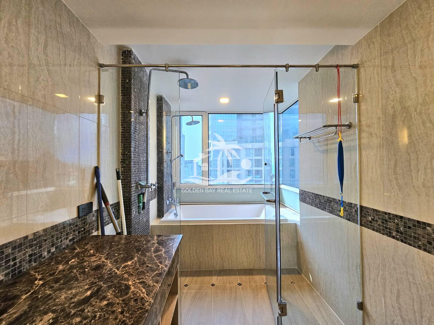 The Cliff Residence – Pratumnak Hill
