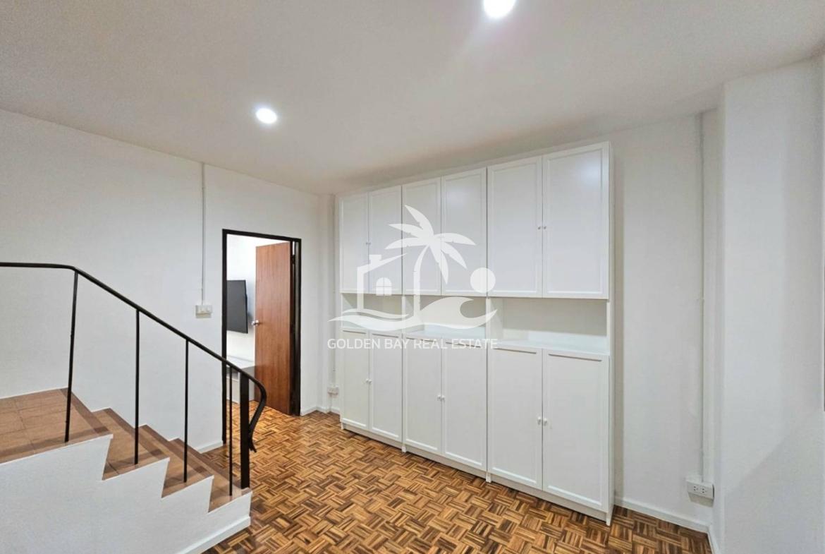 Town House in Soi Naklua 23 – Naklua