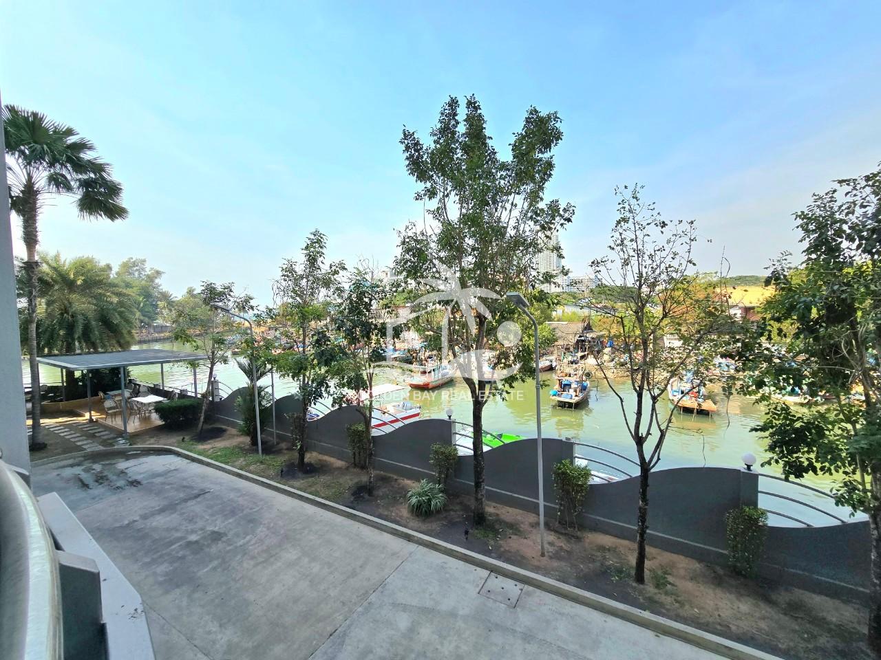 Whale Marina – Na Jomtien