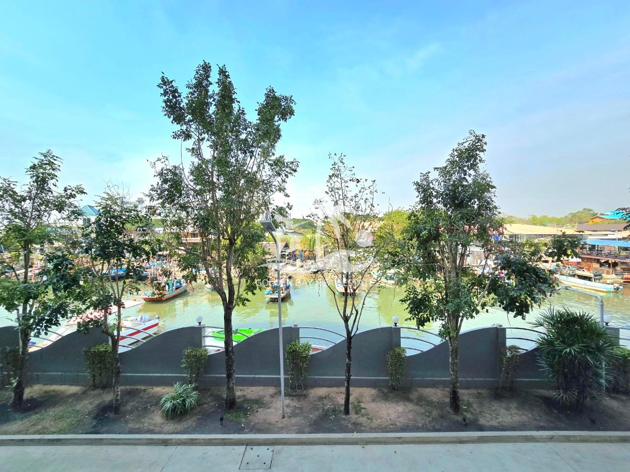 Whale Marina – Na Jomtien