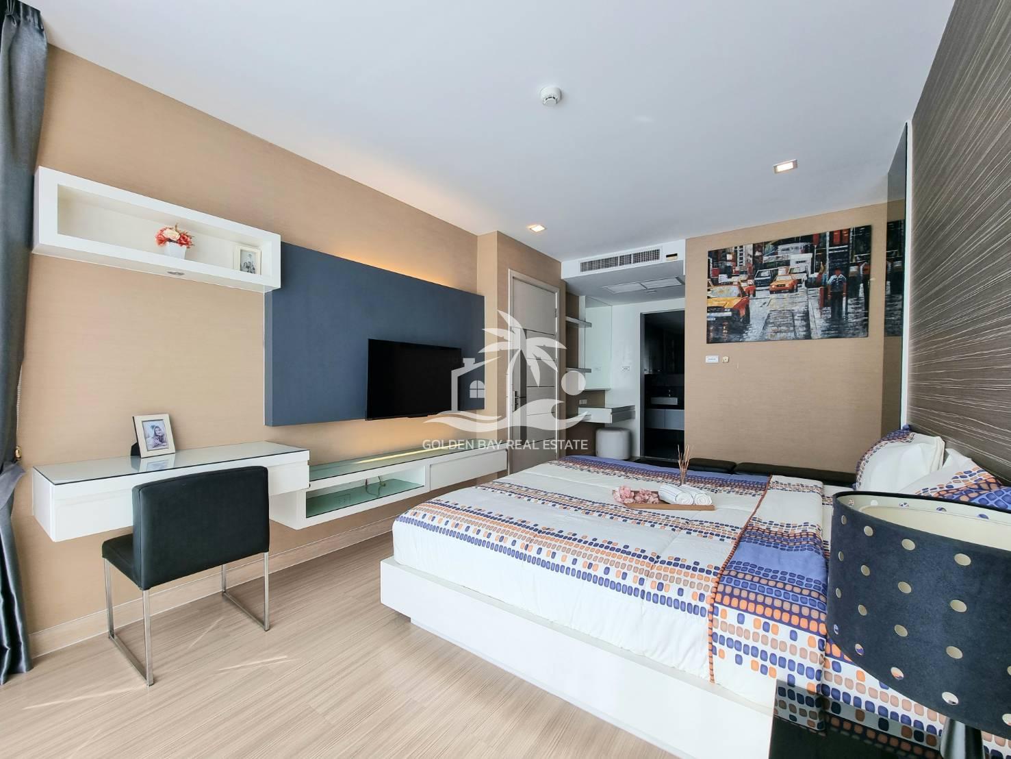 940450_0 Apus – Pattaya City