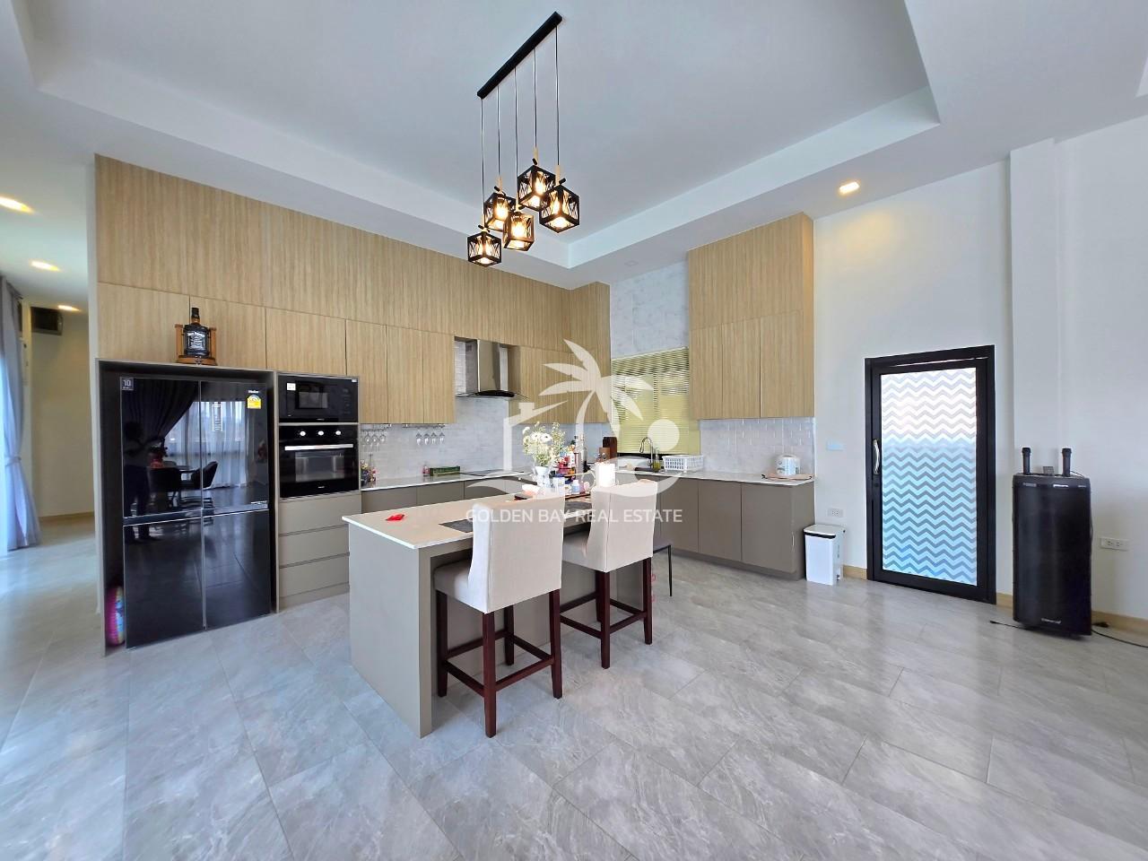 Private Pool Villa Mabprachan – East Pattaya