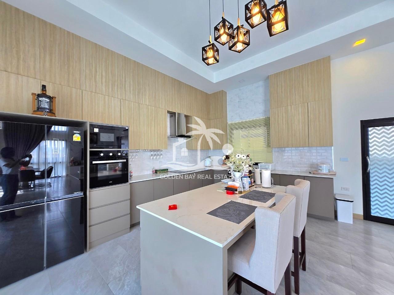 Private Pool Villa Mabprachan – East Pattaya