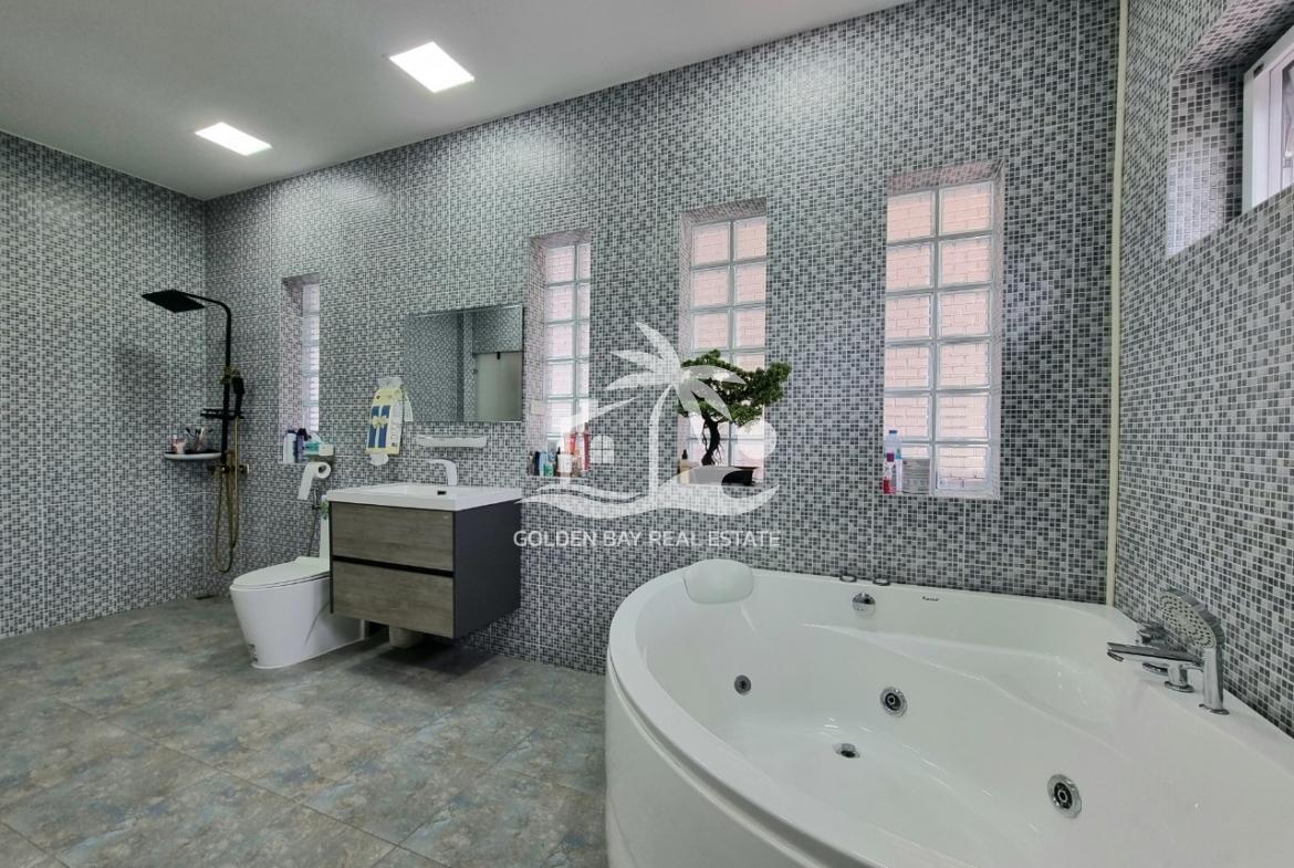 Private Pool Villa – Bang Saray