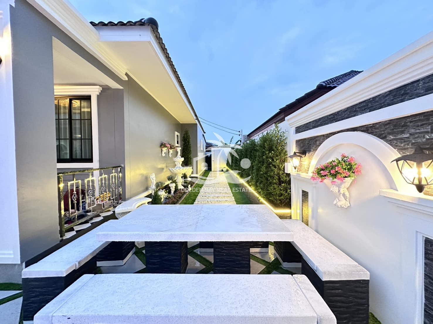 Private Pool Villa in Mabprachan – East Pattaya