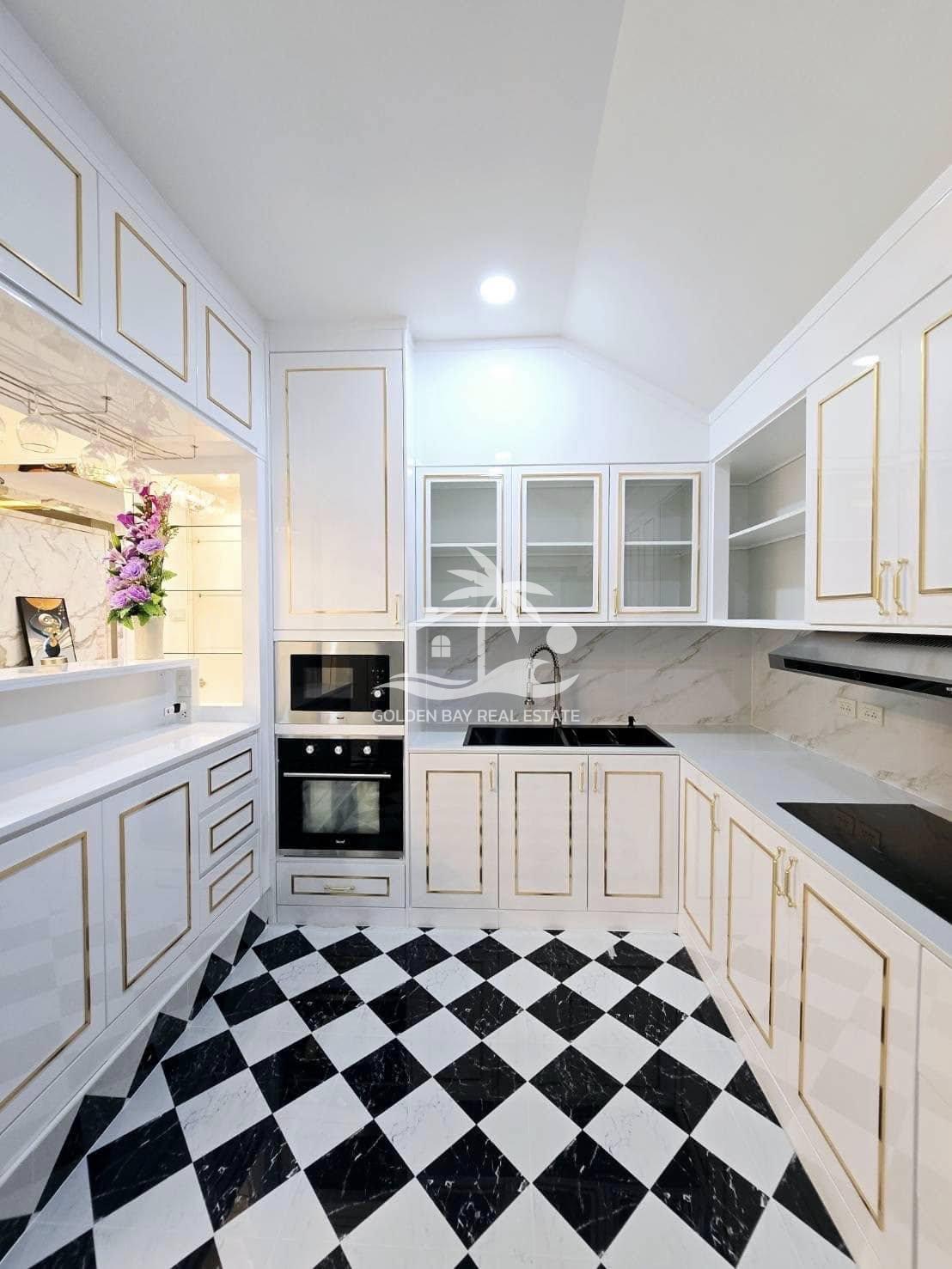 Private Pool Villa in Mabprachan – East Pattaya