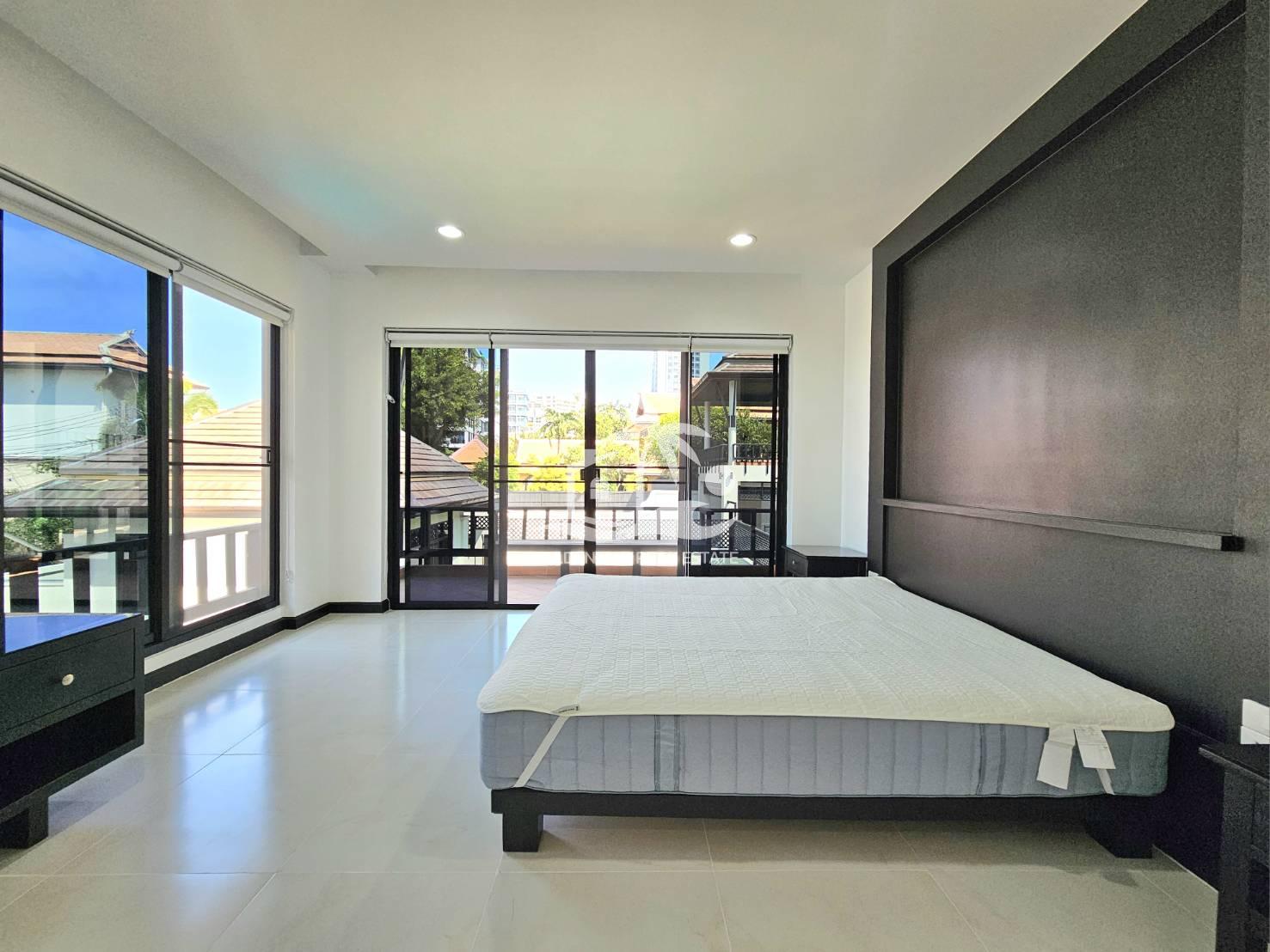 1631199_0 Luxury Pool Villa – Pratumnak Hill