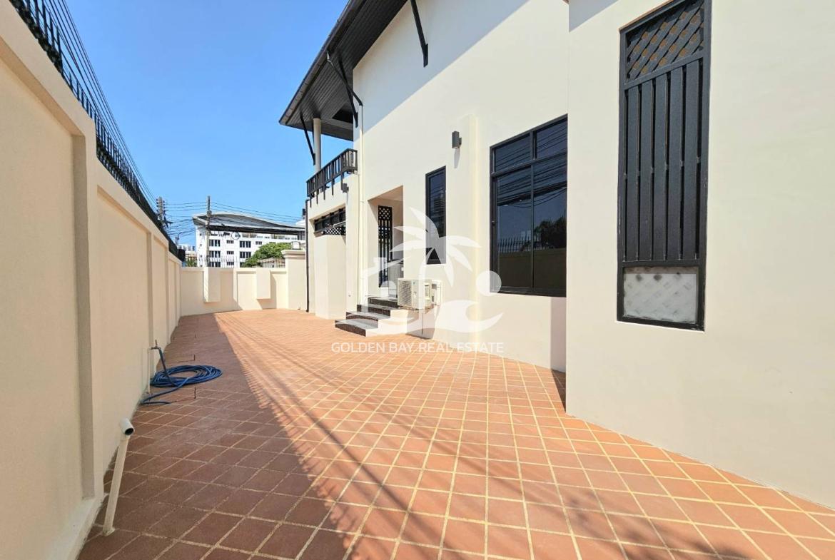 Luxury Pool Villa – Pratumnak Hill