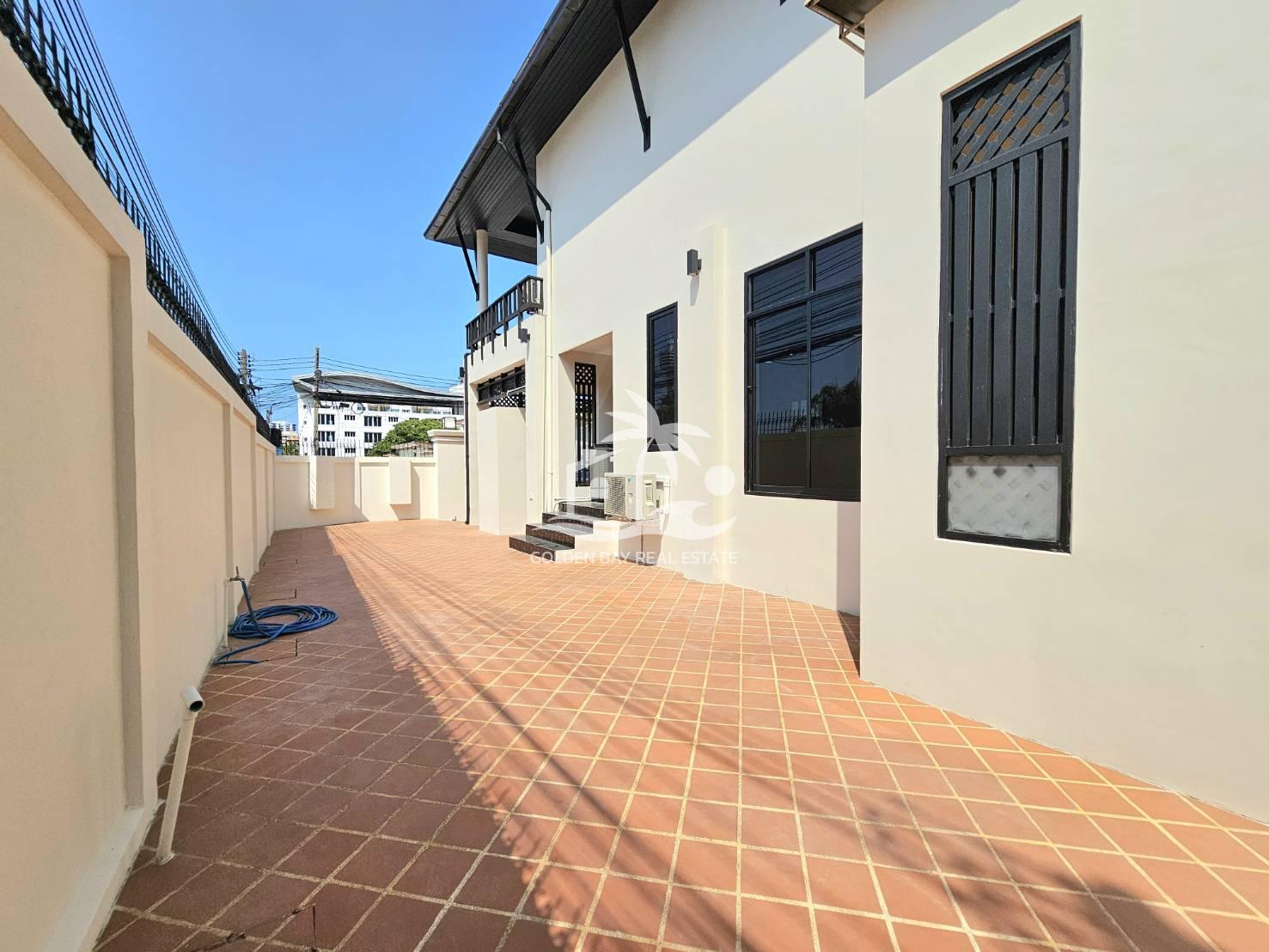 1631236_0 Luxury Pool Villa – Pratumnak Hill