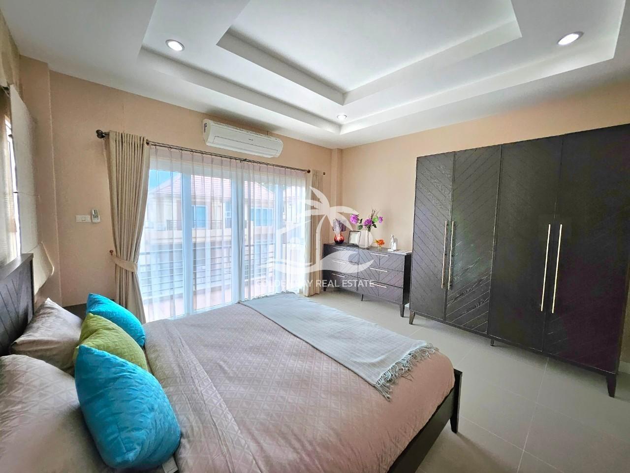 Censiri 16 – East Pattaya