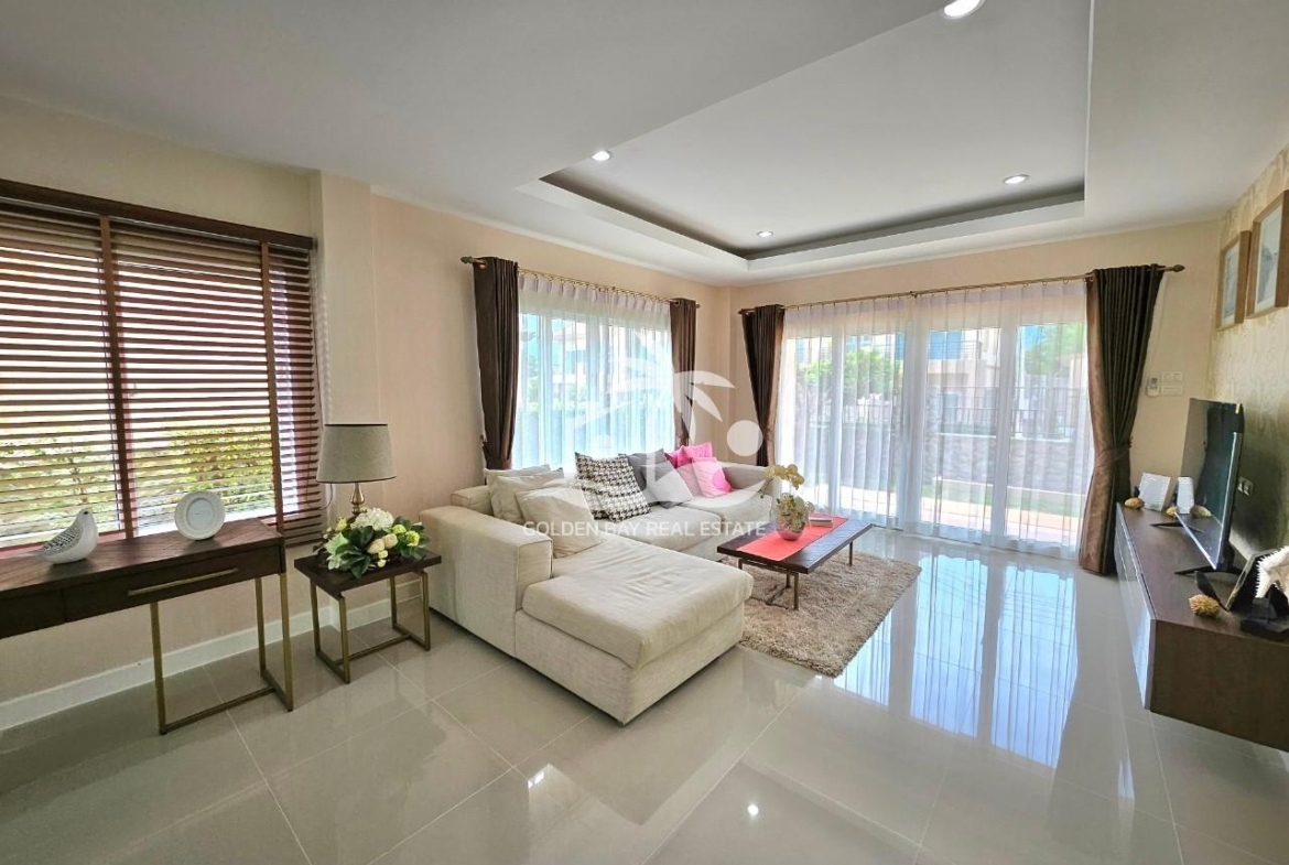 Censiri 16 – East Pattaya