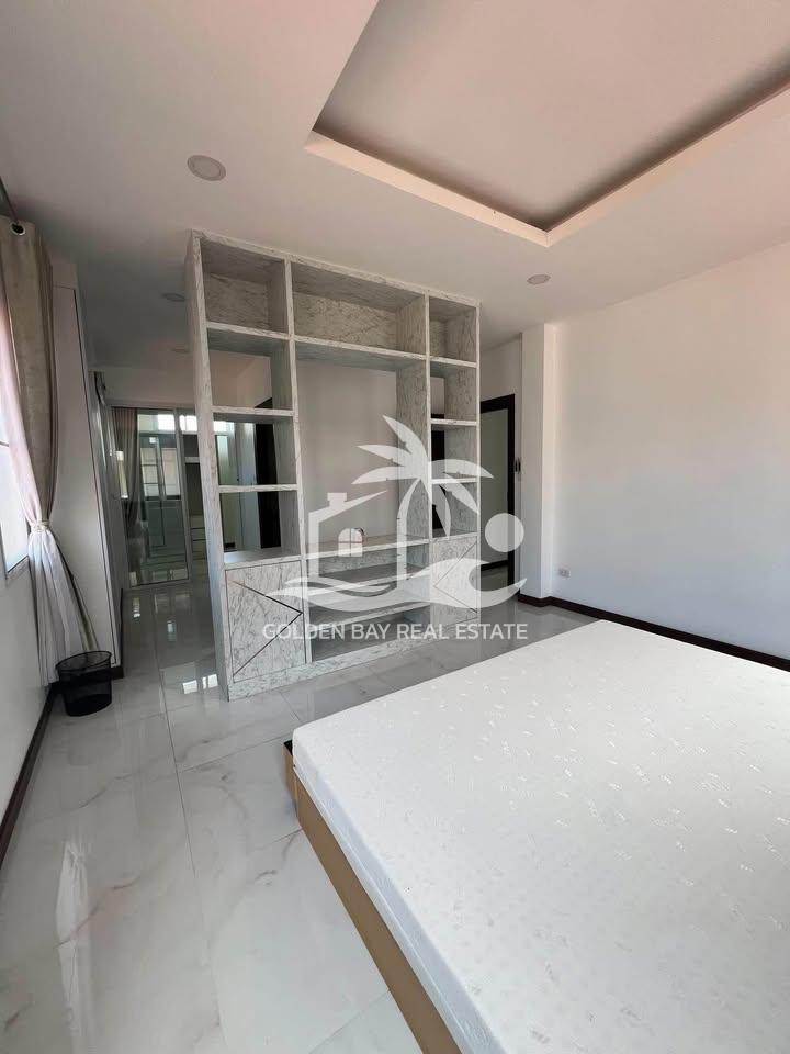 481703135_1896436571163627_1581007045099140915_n Ban Fah Rim Haad – Jomtien