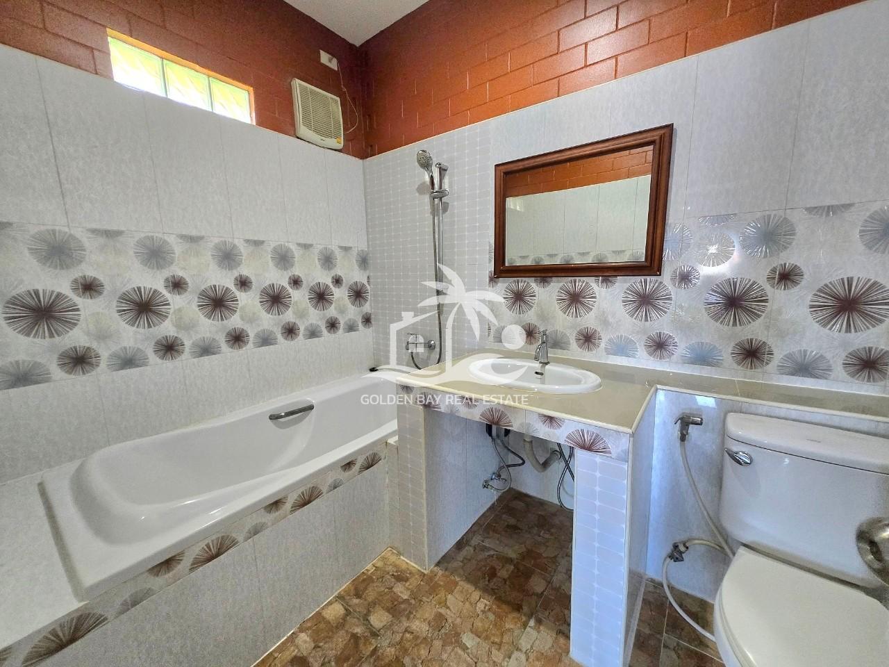LINE_ALBUM_Maprachan lake house 24 for rent 45k_250306_13 Private Pool Villa Pong – East Pattaya