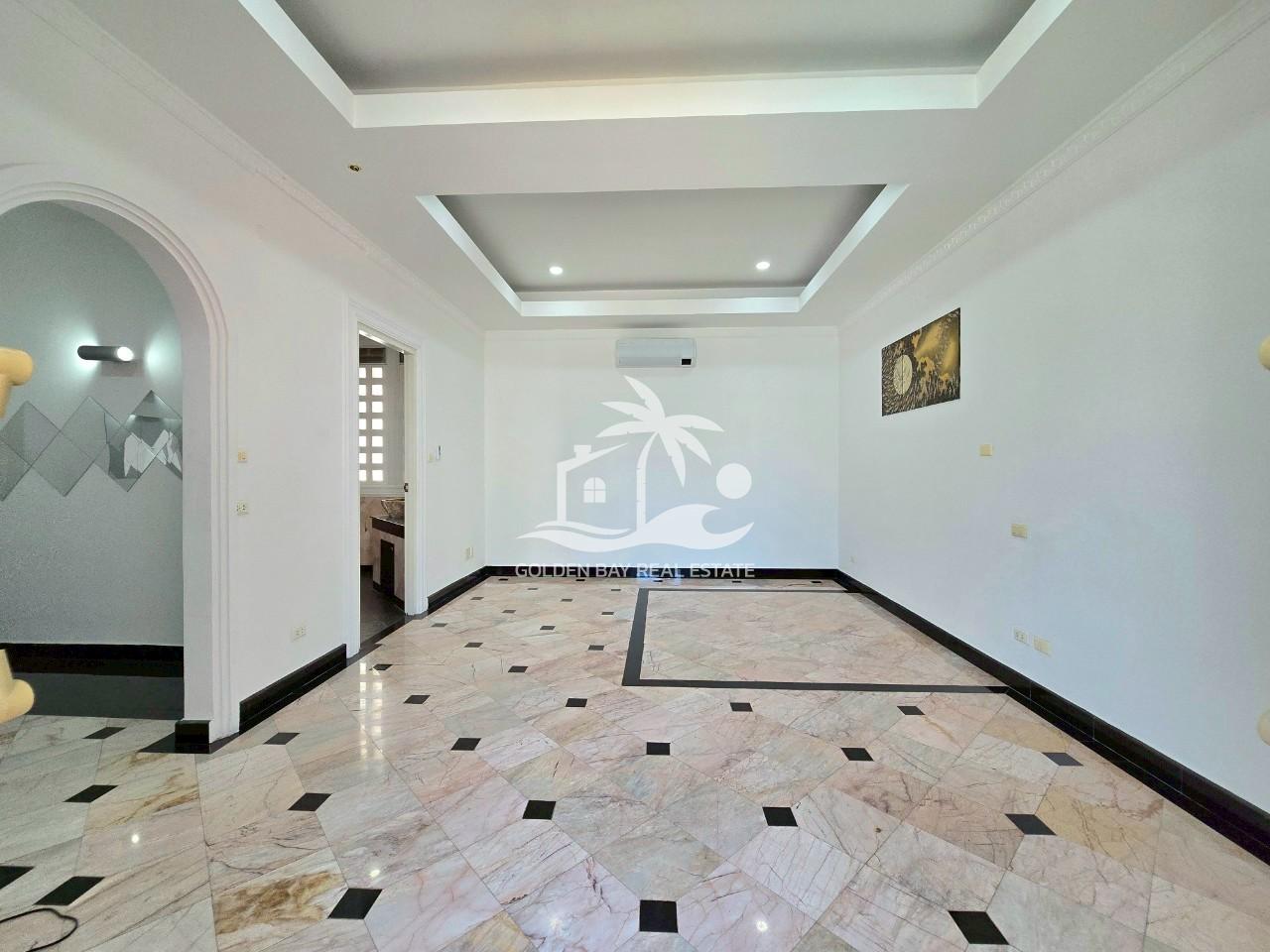 1 (10) Jomtien Palace – Jomtien