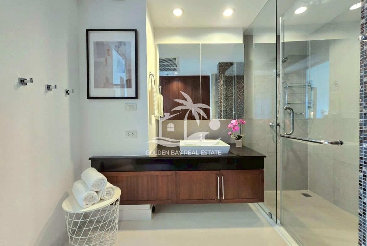 The Axis Condominium – Pratumnak Hill